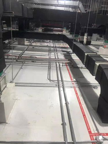 技术夹层内各管路施工